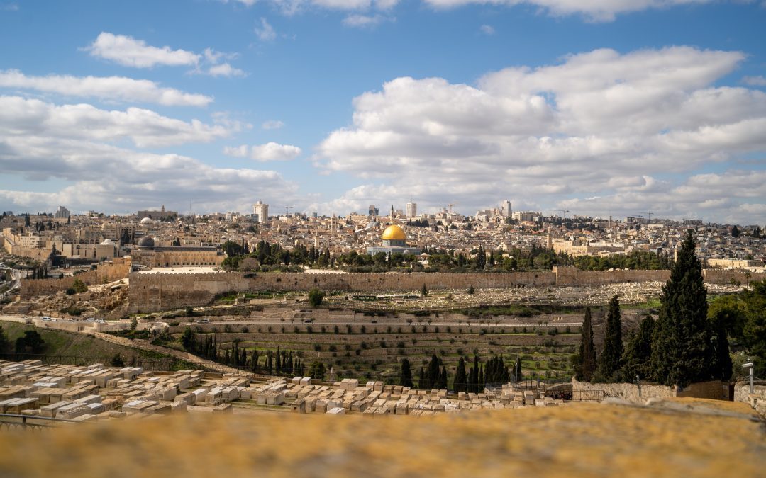 Do People in Jerusalem Speak English?