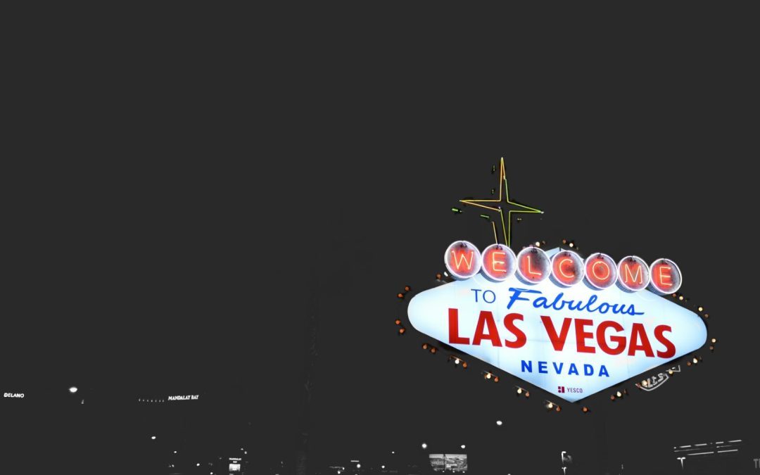How to Plan Your Las Vegas Bar Crawl Experience with Cocktails, Shots and up to 100 Photos