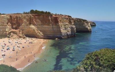 Explore the Breathtaking Benagil Coastline: An Unforgettable Kayaking Adventure
